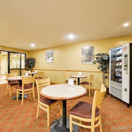 Americas Best Value Inn - East Syracuse Restaurant foto