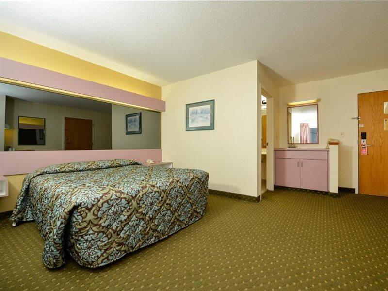 Americas Best Value Inn - East Syracuse Buitenkant foto