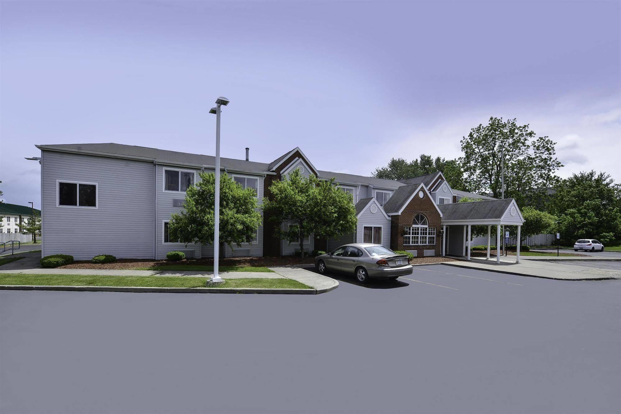 Americas Best Value Inn - East Syracuse Buitenkant foto