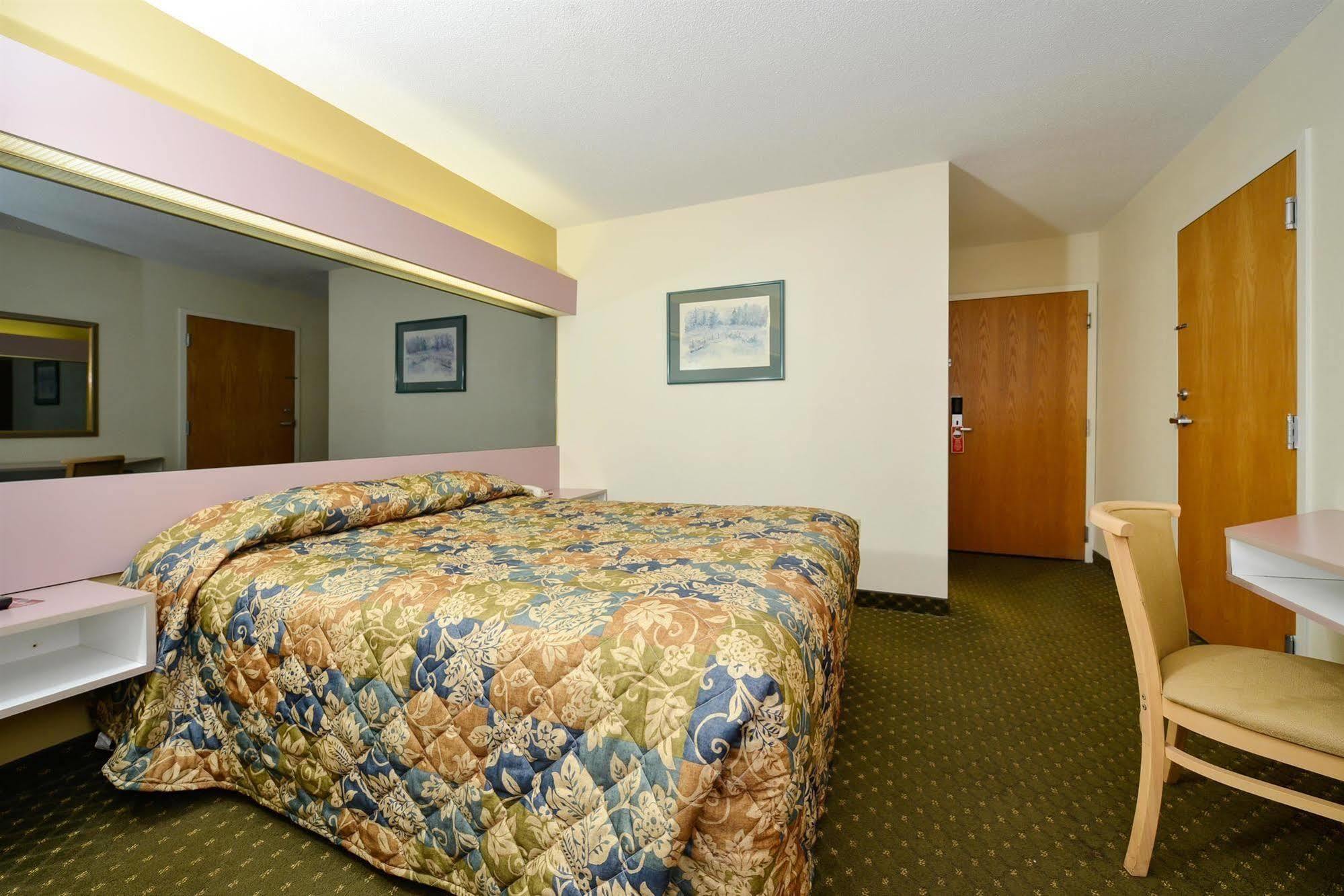 Americas Best Value Inn - East Syracuse Kamer foto